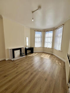 An extremely spacious Ground Floor Double Room in