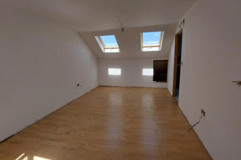 A newly renovated luxurious 1 bedroom flat N22