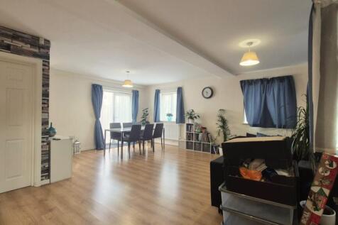 A beautifully presented two bedroom detached hous