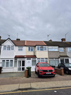 A Newly Refurbished Three Bedroom House in the he