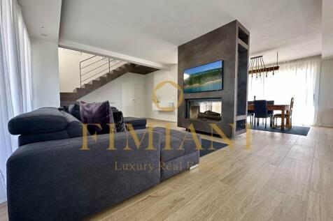 INTERIORINTERIOR