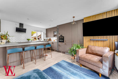 Kitchen / Living Room