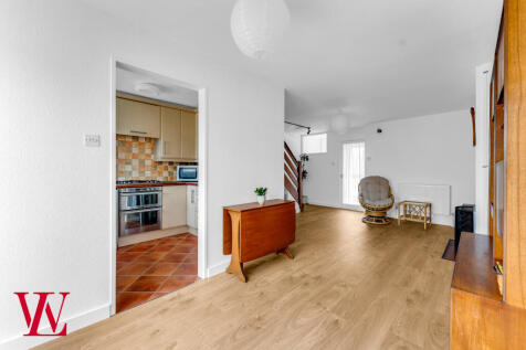 Living Room / Kitchen