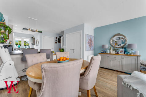 Living / Dining