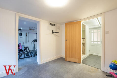 Gym / Apartment