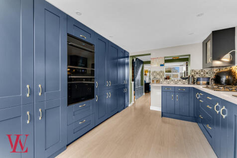 Kitchen / Breakfast Room