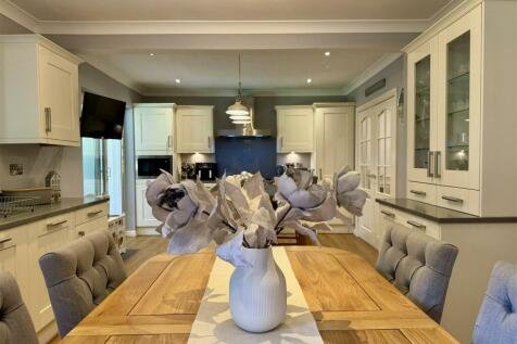 Kitchen diner