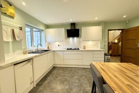 Kitchen/Breakfast  room