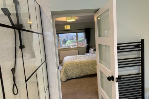 Ensuite shower room