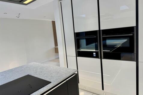 Kitchen/family room
