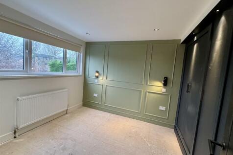 Second bedroom
