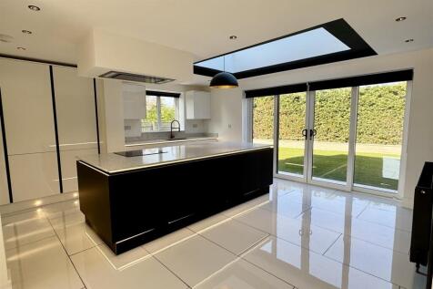 Kitchen/family room
