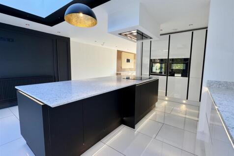 Kitchen/family room