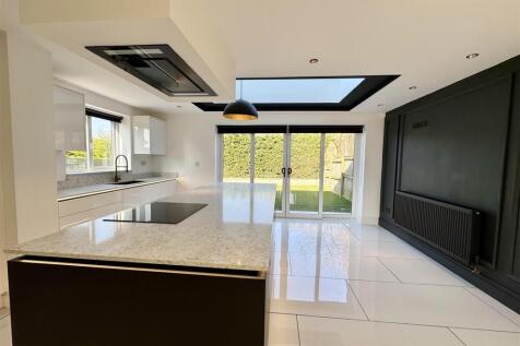 Kitchen/family room