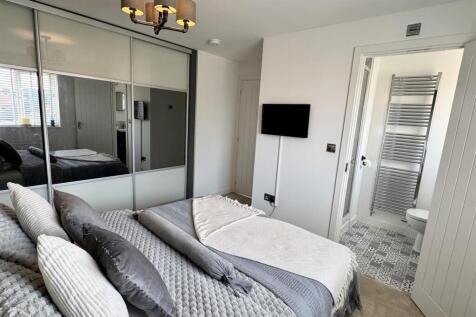 Principal bedroom