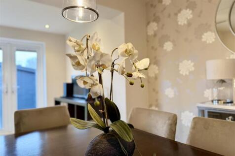 Separate dining room