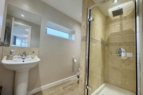En suite shower room
