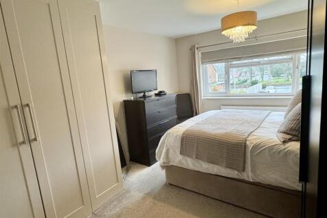 Second bedroom