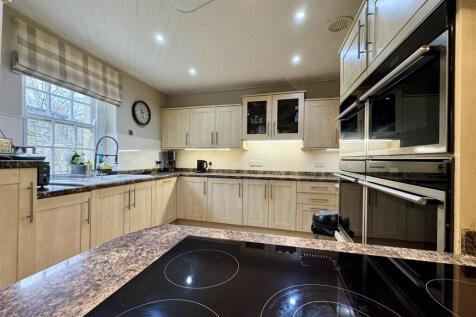 Commercial/residential kitchen