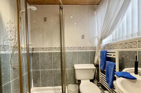 En Suite Shower Room