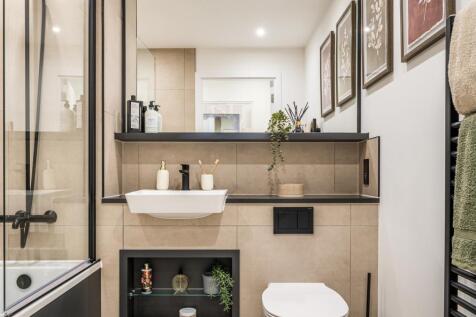 Bathroom North Gate
