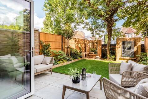 North Gate Park - Plot 2 The Ash - Bi-Folding