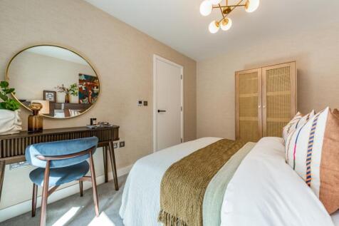 North Gate Park - Plot 2 The Ash - bedroom 2 desk &amp;