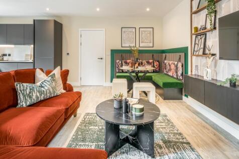 North Gate Park, Show Apartment, Living