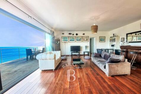Living-room Wooden floor