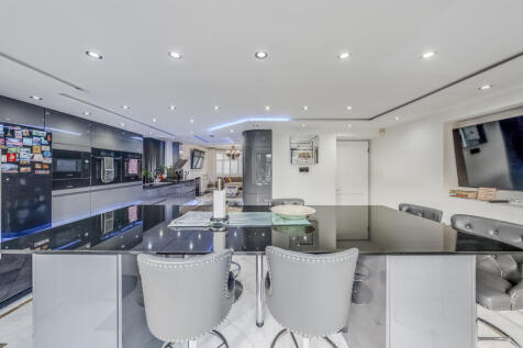 Property Image 100