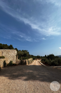 Entrance parking
