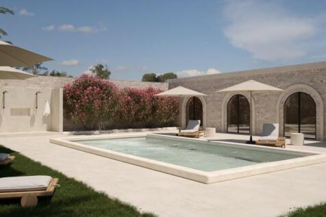 Swimming pool rend