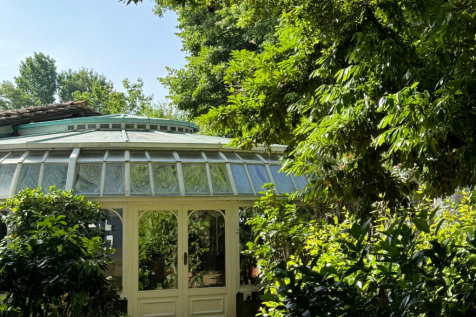 Conservatory room
