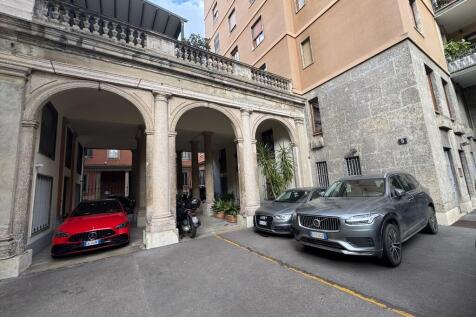 Building parking 