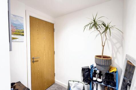 Bedroom / study