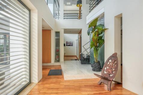 Property Image 4
