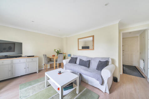 1370212-9-68f89cd...