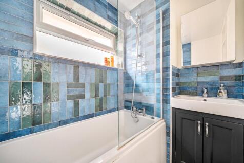 1375296-26-690b57...