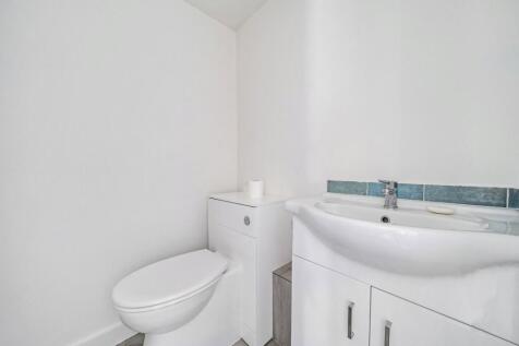 1375296-17-690b59...