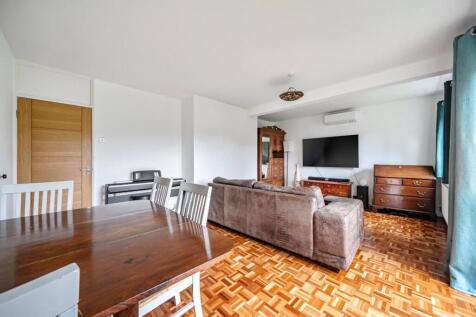 1375296-22-690b59...