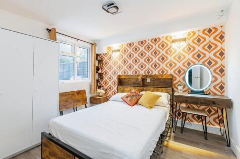 bedroom2.jpeg