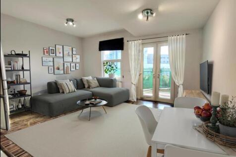 Property_BBF1_living_room_3_3_222_Horn_Lane_24-07-