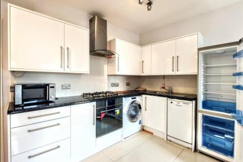 kitchen 3 222 Horn Lane.jpg