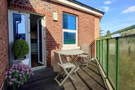 Property_12CC_balcony_3_222_Horn_Lane_10-07-24_18_