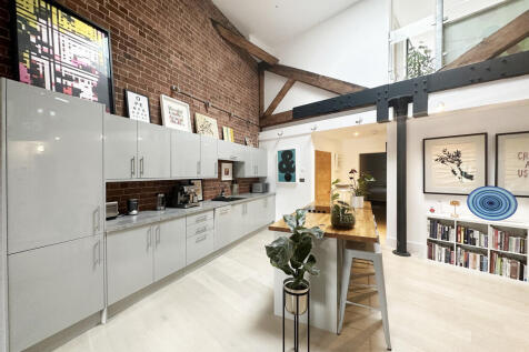 APT 7 KITCHEN