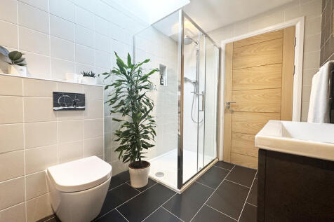 APT 7 MEZZANINE E...