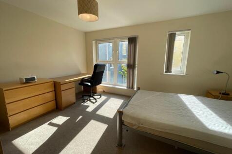 b2428ea4-d122-4c3...