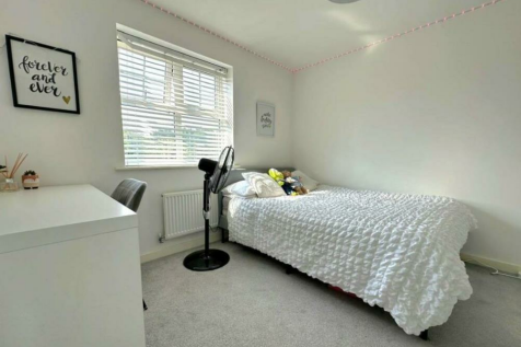 Lee Rd Bed.png