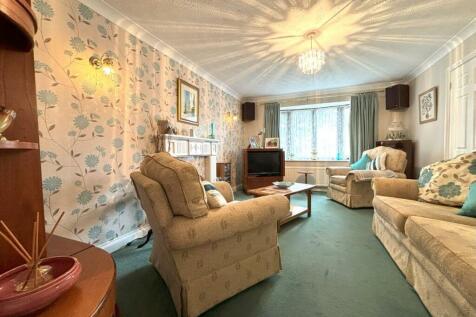 Living Room 2.jpg