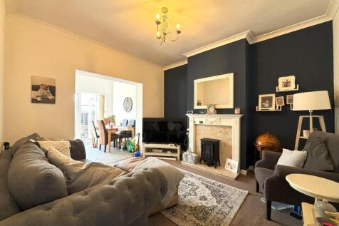 Living Room.jpg